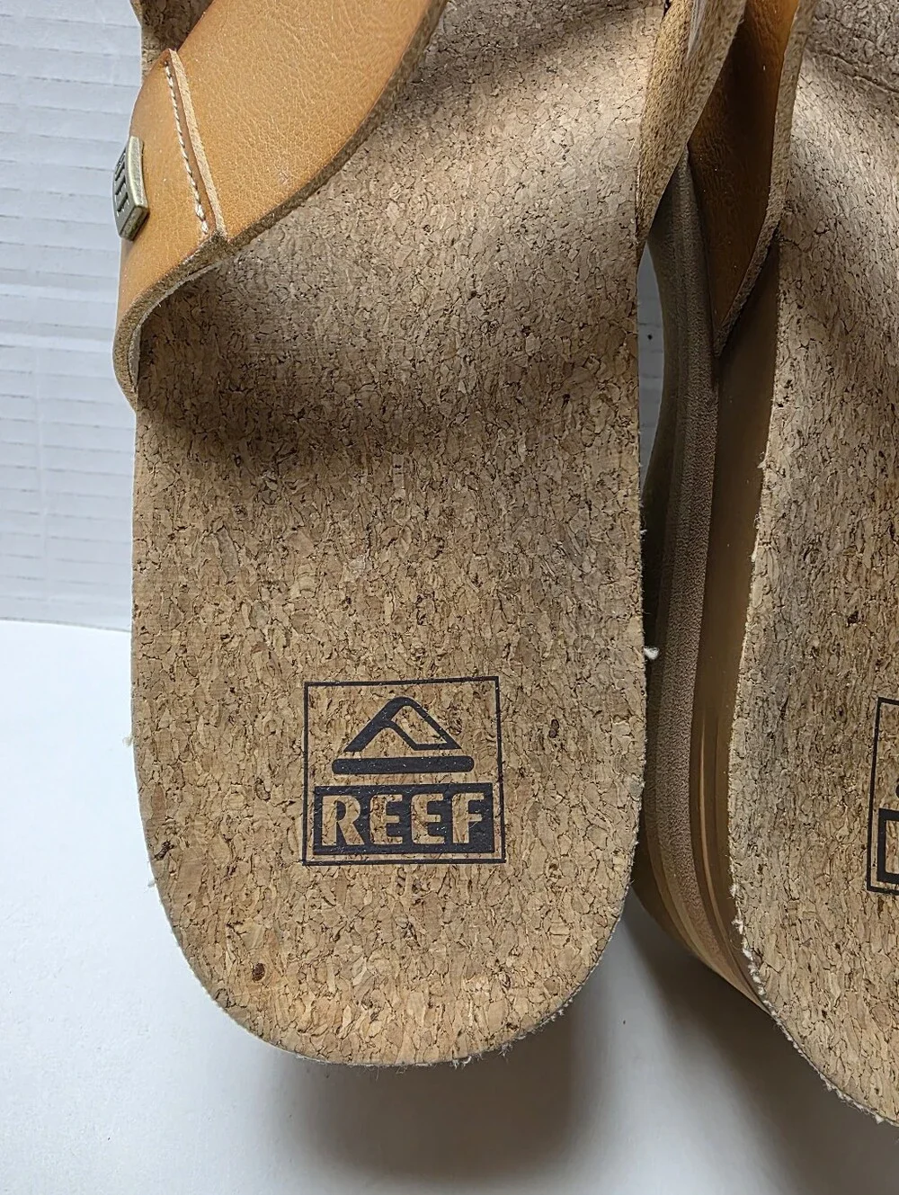 Reef Cushion Vista Hi Sandals Sz 8